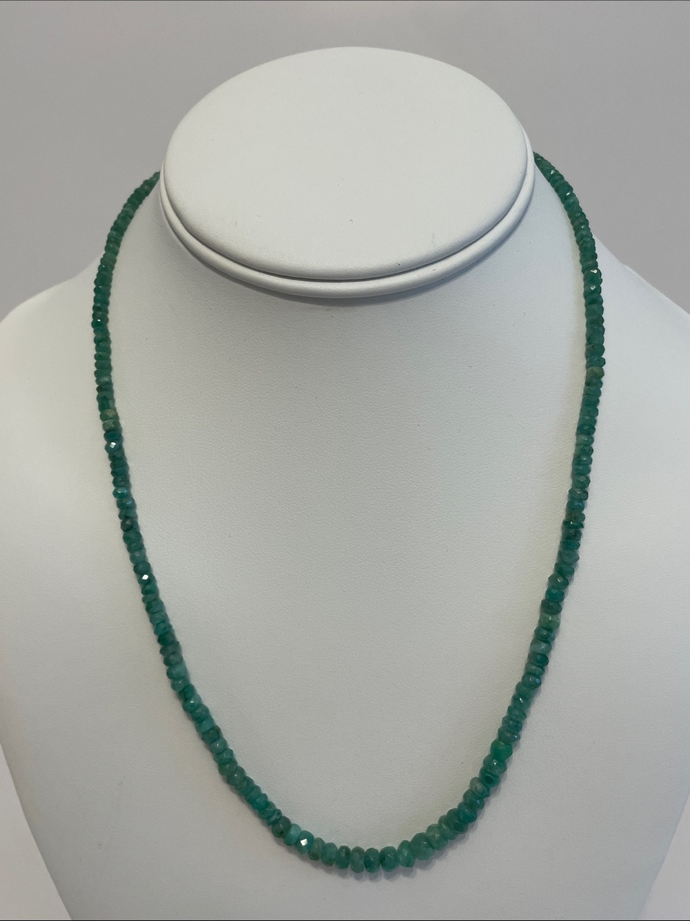 19” Genuine Emerald Single Strand Rondelle Bead Necklace With 18K Gold Clasp